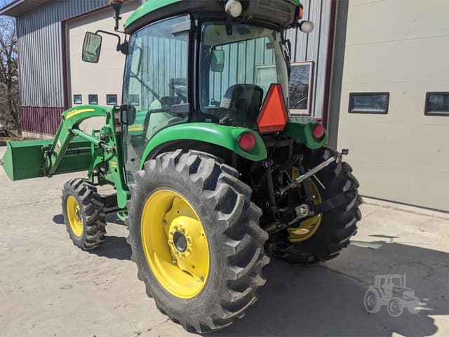 Image of John Deere 4320 equipment image 3