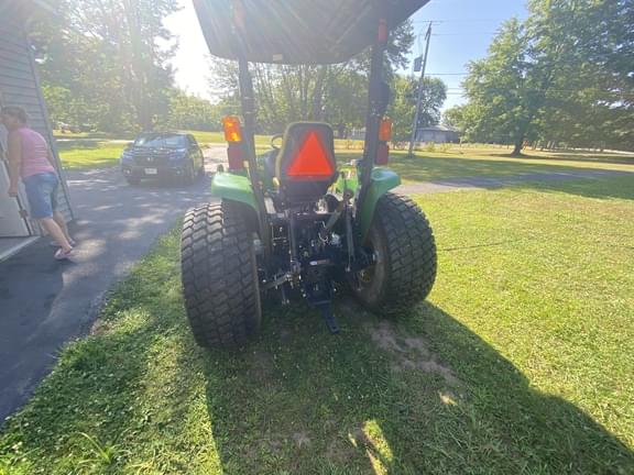 Image of John Deere 4320 equipment image 4