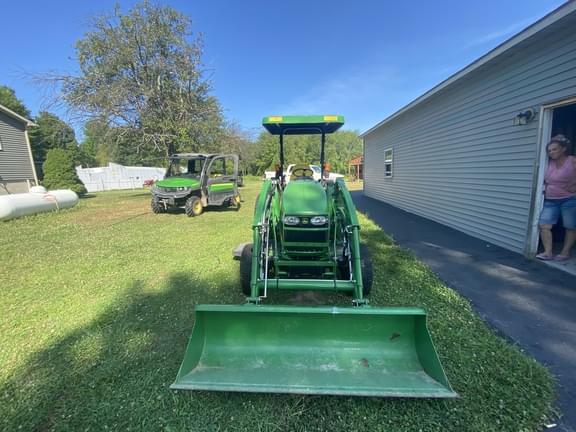 Image of John Deere 4320 equipment image 3