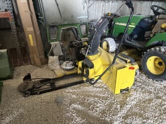 Image of John Deere 44" Snowblower equipment image 1
