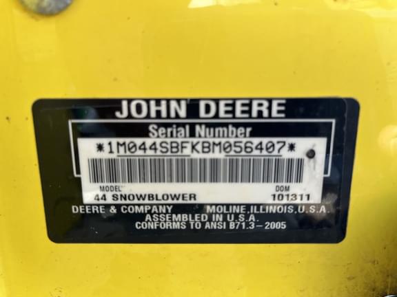 Image of John Deere 44" Snowblower equipment image 4