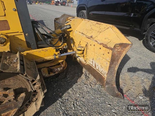 Image of John Deere 450J equipment image 2