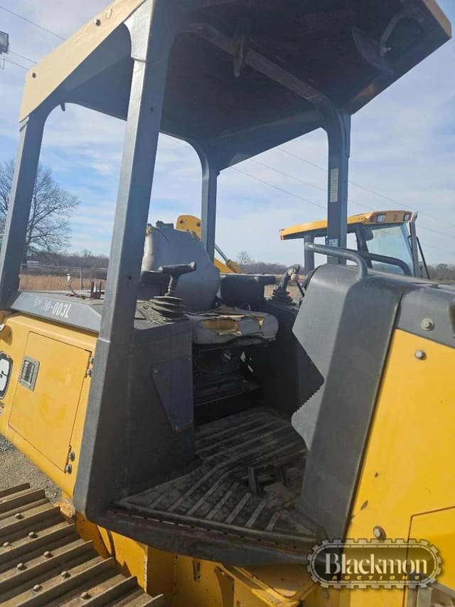 Image of John Deere 450J equipment image 3