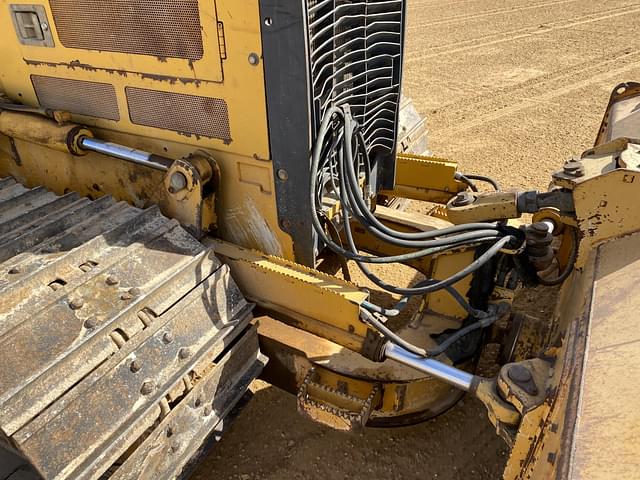 Image of John Deere 450J LGP equipment image 4