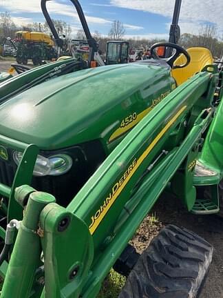 Image of John Deere 4520 equipment image 2