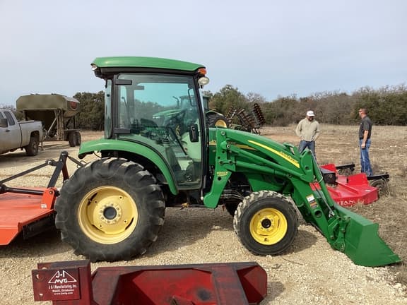 Image of John Deere 4520 equipment image 2
