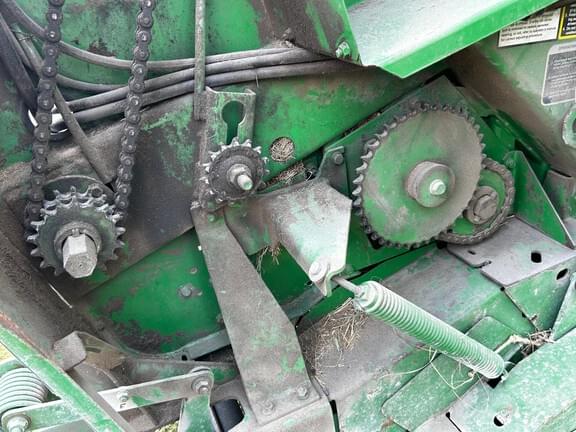 Image of John Deere 458 MegaWide Plus equipment image 4