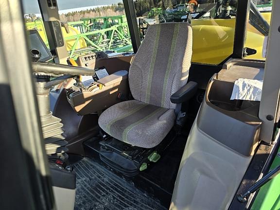 Image of John Deere 4630 equipment image 3