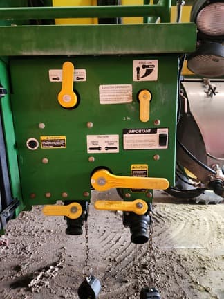 Image of John Deere 4630 equipment image 1