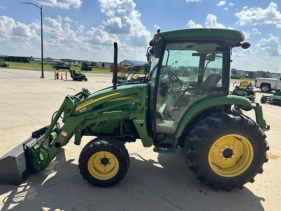 Image of John Deere 4720 equipment image 1