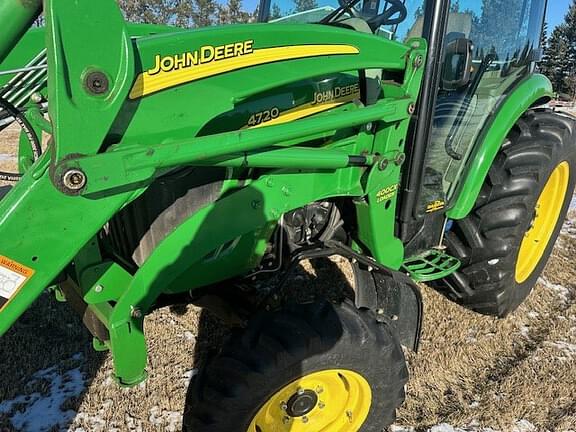 Image of John Deere 4720 equipment image 4