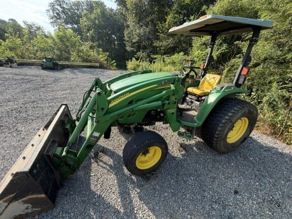 2011 John Deere 4720 Equipment Image0