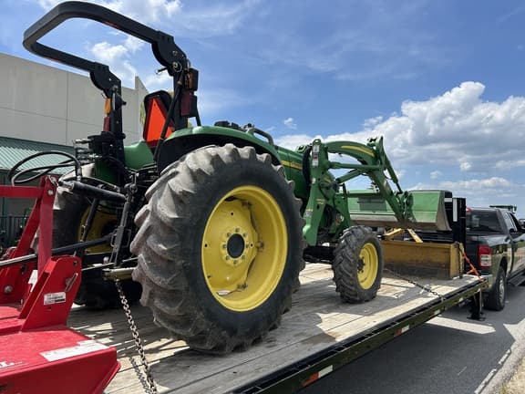 Image of John Deere 4720 equipment image 2