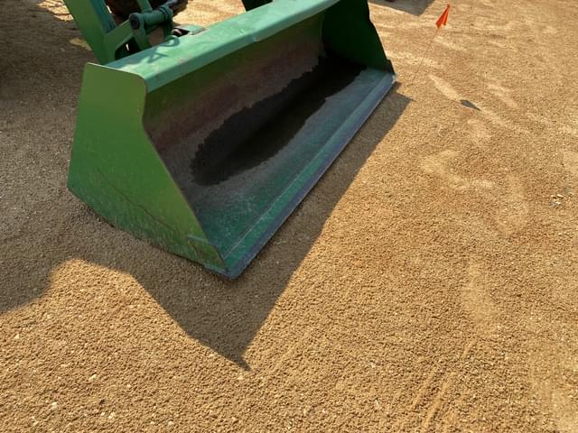 Image of John Deere 4720 equipment image 4