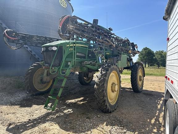 Image of John Deere 4730 equipment image 2