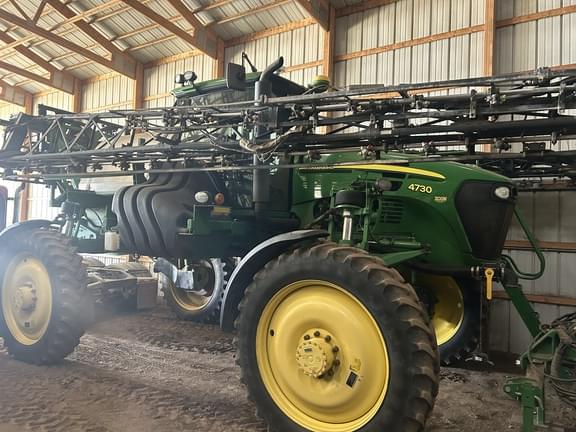 Image of John Deere 4730 equipment image 3