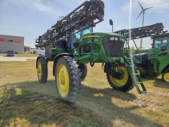 Image of John Deere 4730 equipment image 1