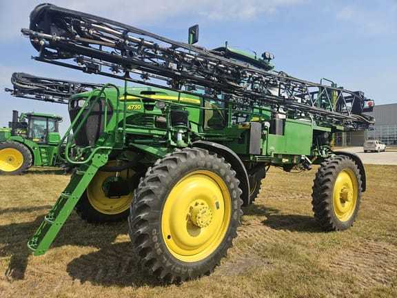 2011 John Deere 4730 Equipment Image0