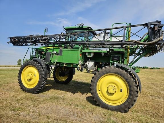Image of John Deere 4730 equipment image 2