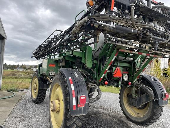 Image of John Deere 4830 equipment image 2