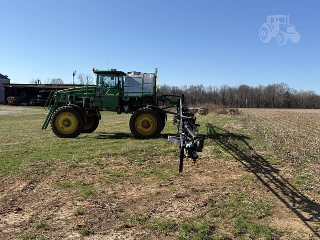 Image of John Deere 4830 equipment image 1