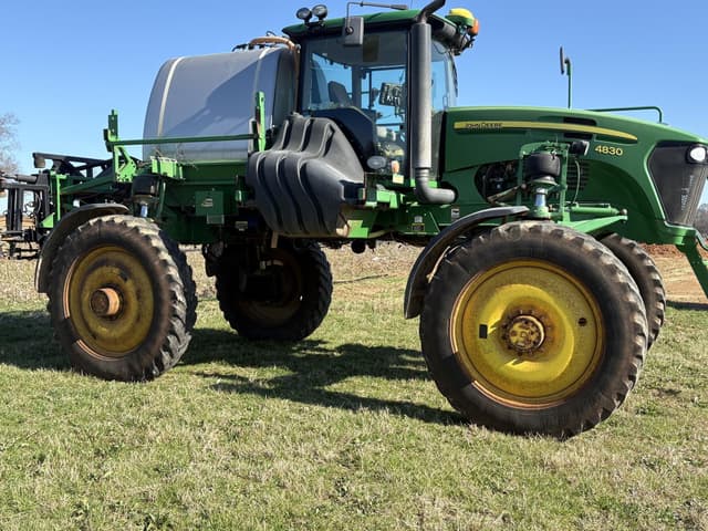 Image of John Deere 4830 equipment image 4