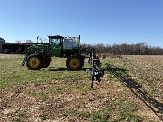 Image of John Deere 4830 equipment image 1