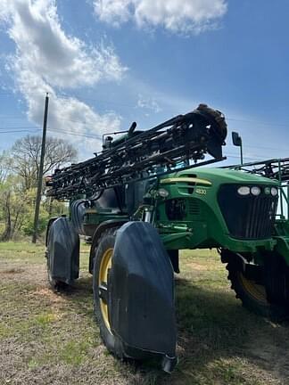 Image of John Deere 4830 equipment image 2