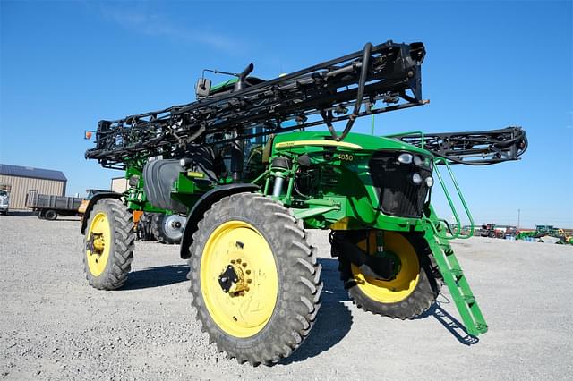 Image of John Deere 4830 equipment image 3