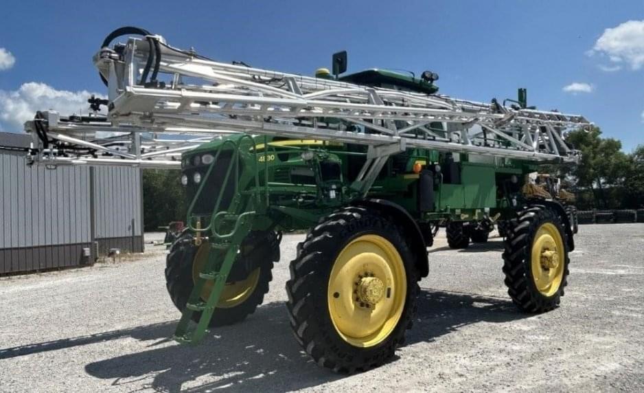 Image of John Deere 4830 Primary image