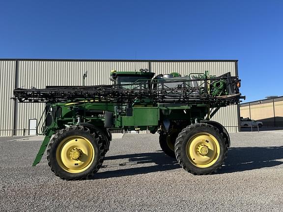 Image of John Deere 4830 equipment image 1