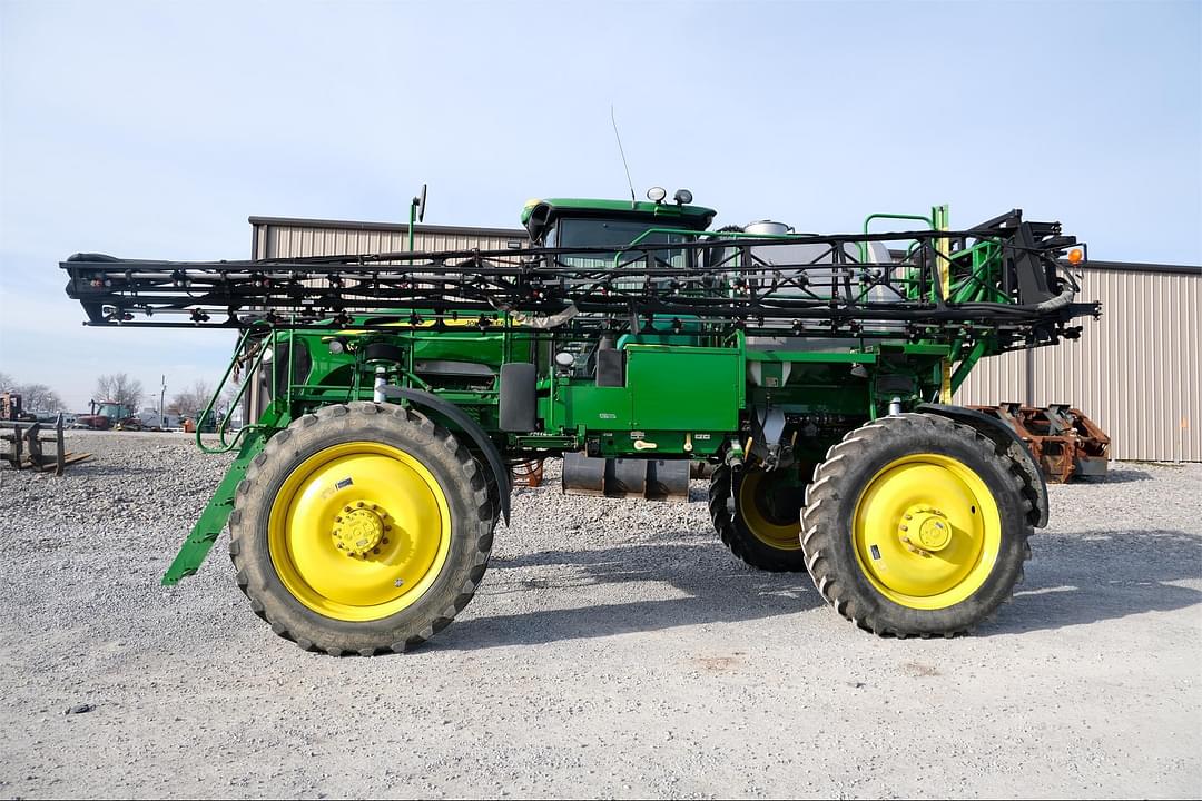 Image of John Deere 4830 Primary image