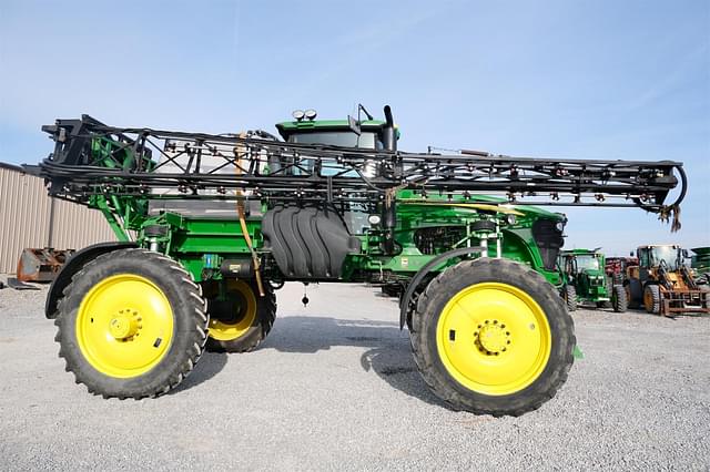 Image of John Deere 4830 equipment image 1