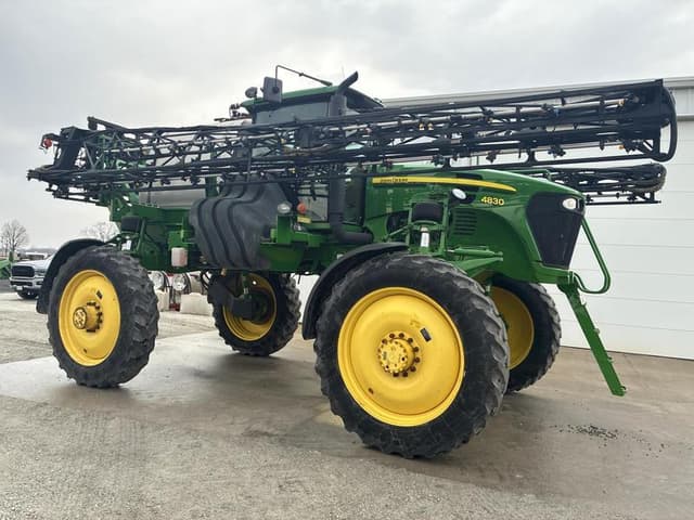 Image of John Deere 4830 equipment image 3