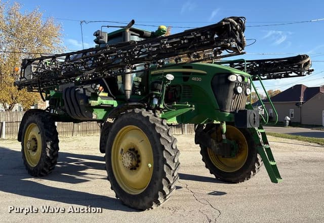 Image of John Deere 4830 equipment image 2