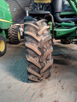 Image of John Deere 4930 equipment image 3