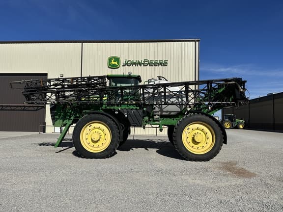 Image of John Deere 4940 equipment image 1