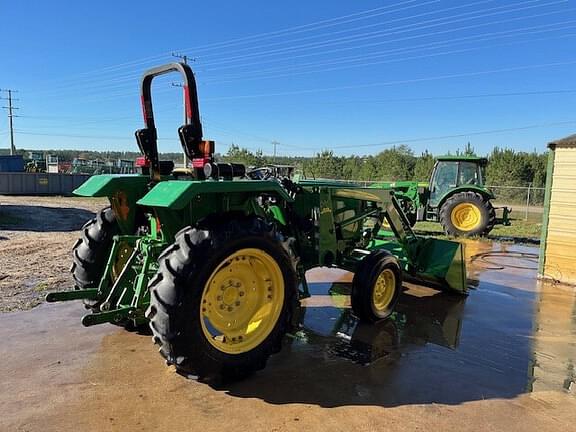 Image of John Deere 5045D equipment image 2