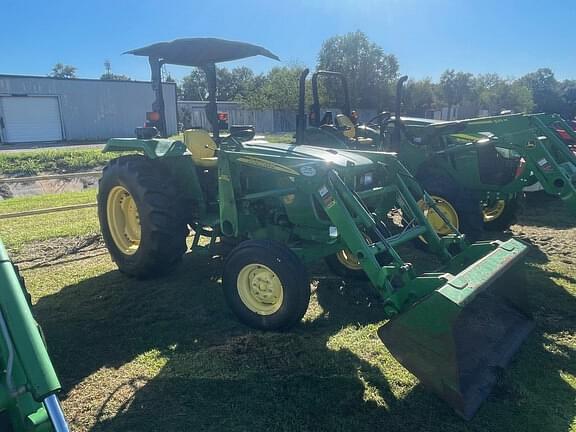 Image of John Deere 5045D equipment image 4