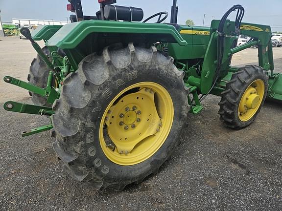 Image of John Deere 5055E equipment image 3
