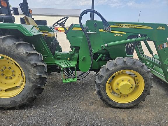 Image of John Deere 5055E equipment image 1