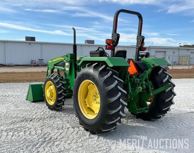 Image of John Deere 5055E equipment image 3