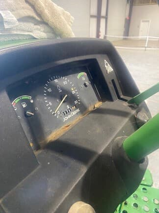 Image of John Deere 5065E equipment image 2