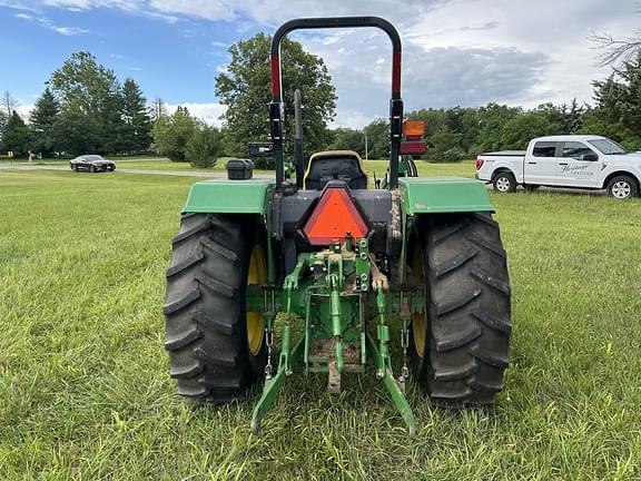 Image of John Deere 5065E equipment image 4