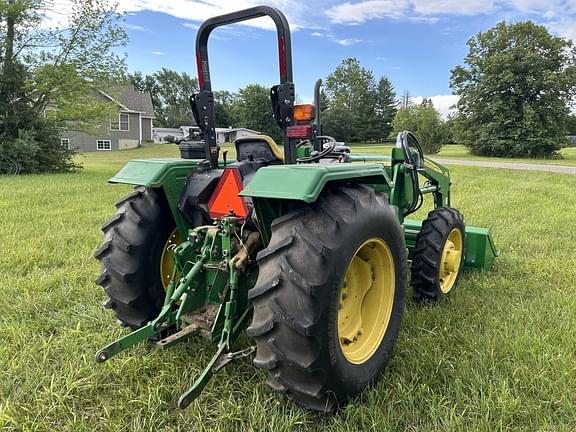 Image of John Deere 5065E equipment image 3