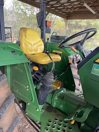 Image of John Deere 5065E equipment image 3