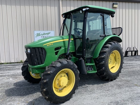 Main image John Deere 5065M