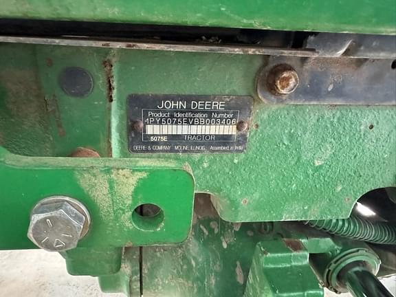 Image of John Deere 5075E equipment image 3