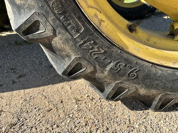 Image of John Deere 5075E equipment image 2