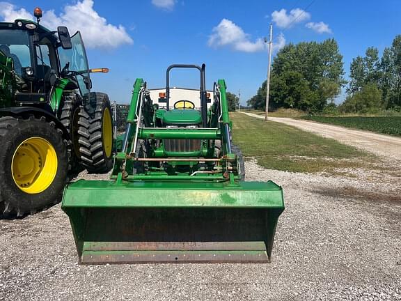 Image of John Deere 5075E equipment image 1